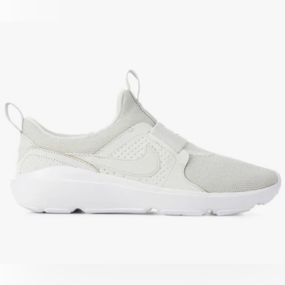 ⭐️ NIKE womens AD comfort slip on running tennis shoes size 7.5 sneakers 7 1/2